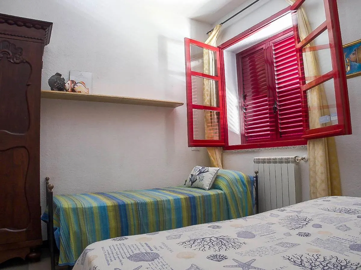 Torpè B&B I Mari 0*,  איטליה