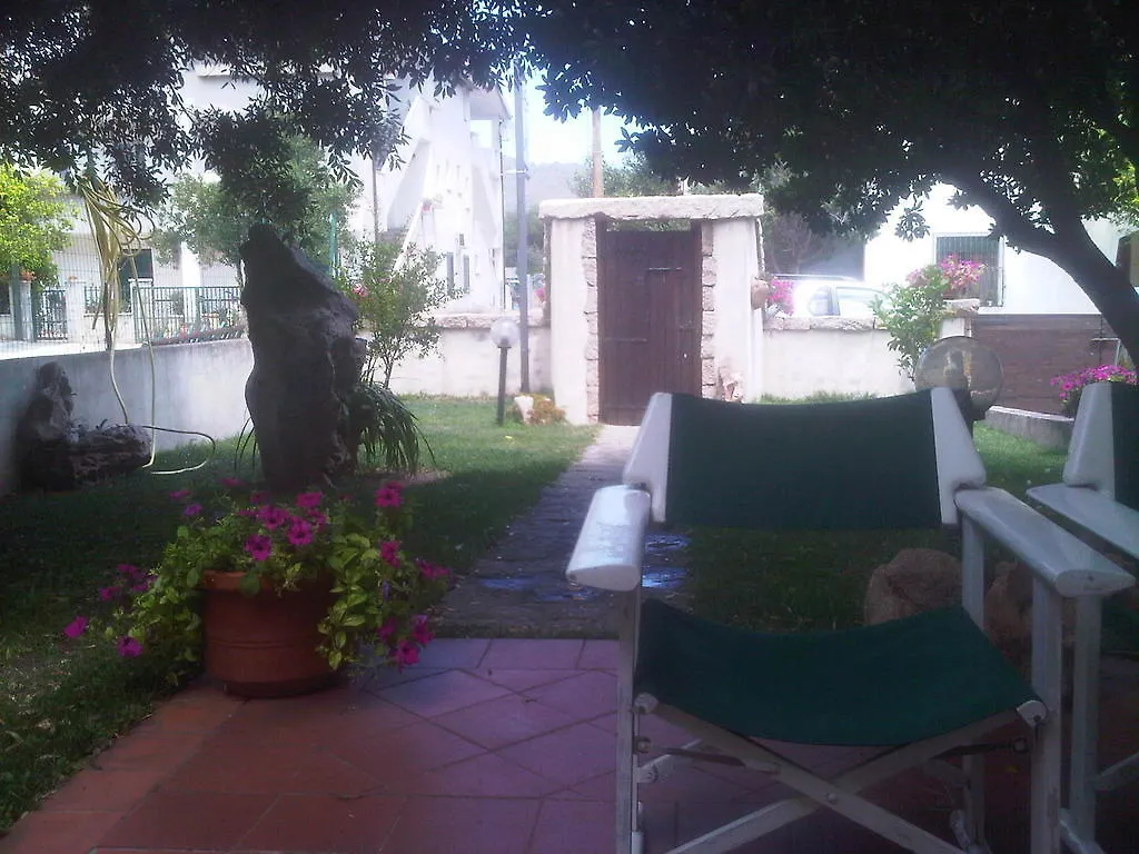 Oda ve Kahvaltı B&B I Mari Torpè